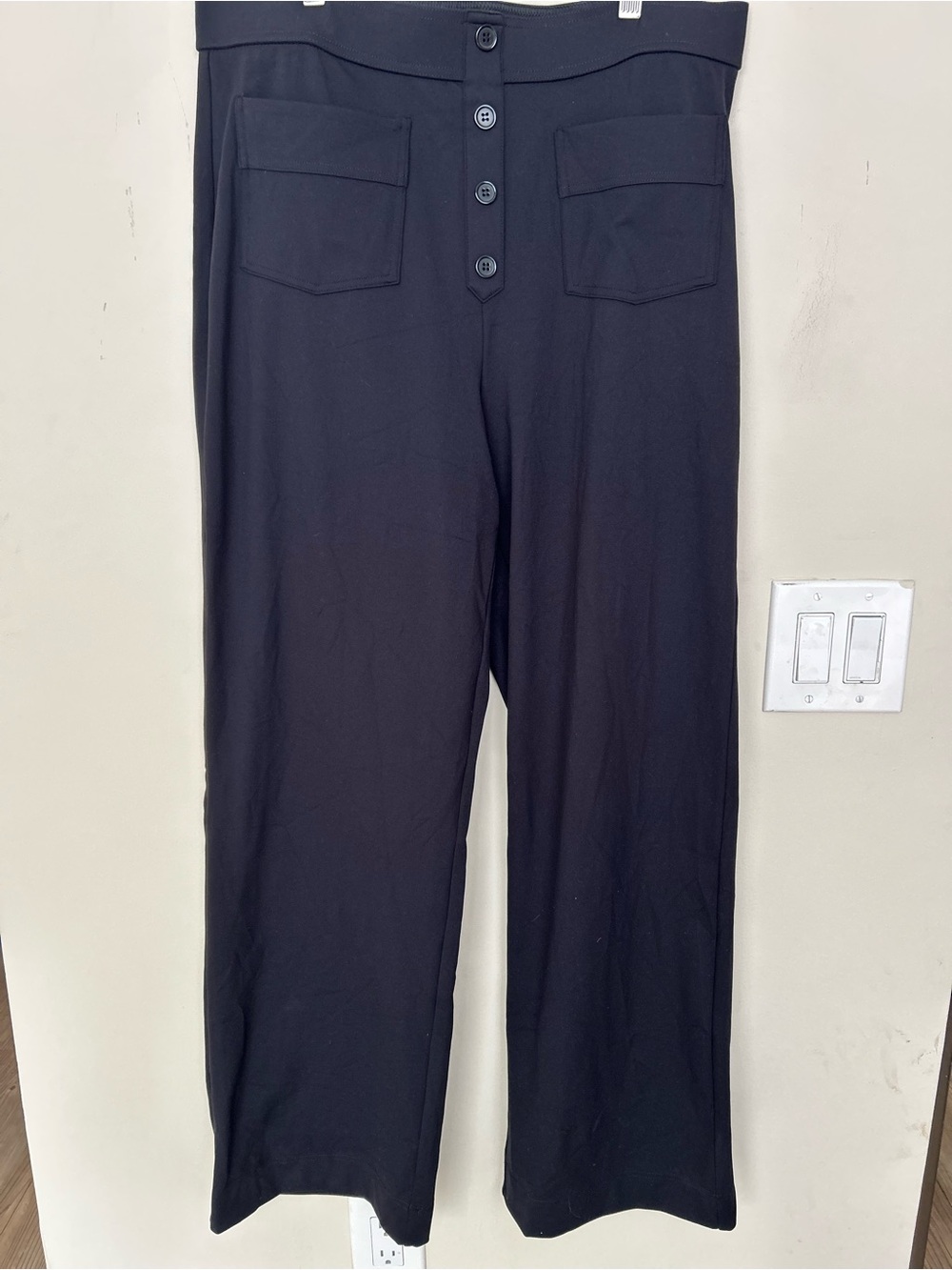 HALARA Black Wide-Leg Button-Front Pants.  Size XL